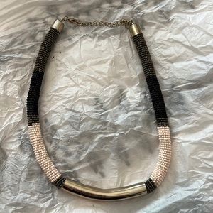 Collar necklace